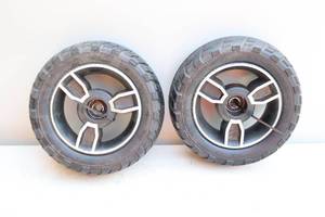 lot 992 image: Mobility Cart tires