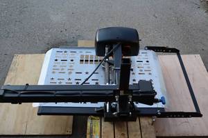 lot 4 image: Swing-Away Mobility Cart Wheelchair Automotive Lift