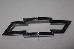 lot 134 image: Chevy OEM Black & Chrome Metal Vintage Bowtie Emblem Logo Nameplate