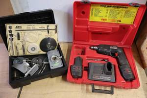 lot 170 image: Skil Boar Cordless Drill With Accessories