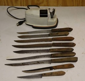 lot 260 image: Vintage Cory Knife Sharpener, Assorted Knives