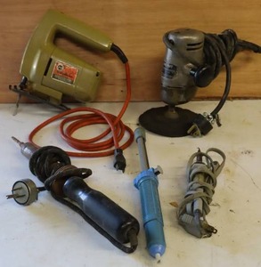 lot 277 image: Sears Craftsman 12 HP Bench Grinder