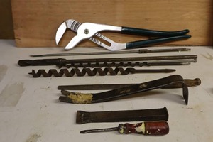 lot 310 image: Vintage Diamalloy Adjustable Plier 20 HL120P, Crow Bar. Drill Bits Etc