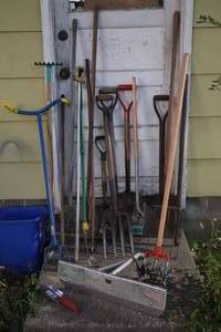 lot 312 image: Outdoor Utility Shovels, Rakes Etc