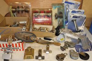 lot 342 image: Vintage Door Entry HardwareLocking Pull Door Handle Etc