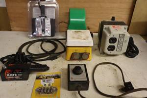lot 345 image: Xentek EIT 5204 Extreme Transformer, BarnsteadThermolyne Sp46615 Cimarec-1 Hot PlateStirrer, Auto Supplies, Testers, Heat Blocks Etc
