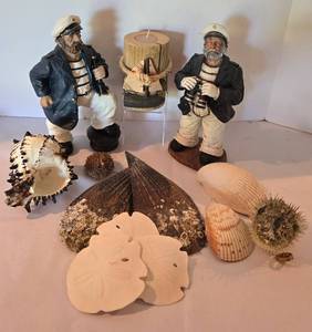 lot 48 image: Natural Seashell and Nautical Decor
