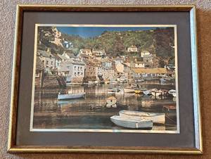 lot 90 image: Stunning Set of Framed Foil Art