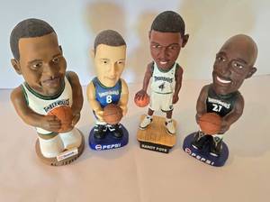 lot 91 image: Sporting Basketball Bobble Head Grouping & More