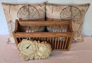 lot 99 image: Organic Home Decor Grouping