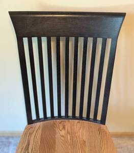 lot 8 image: Split Rock Oak Carlisle Side Chair