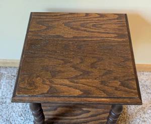 lot 14 image: Petite Vintage Wood Side TableStand