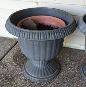 lot 13A image: Four Plastic Patio Planters