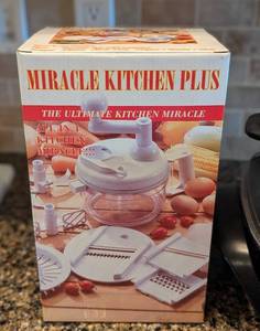 lot 55 image: Assorted Kitchen Gadgets