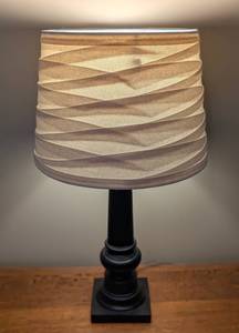 lot 62 image: Small Back Table Lamp