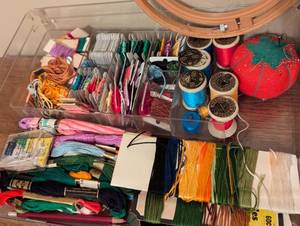 lot 78 image: Assorted Sewing Supplies