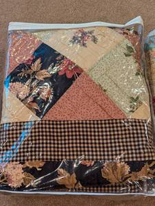 lot 132 image: Pair of Queen Size Comforter Quilts