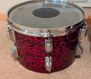 lot 134 image: Vintage Rogers Drums