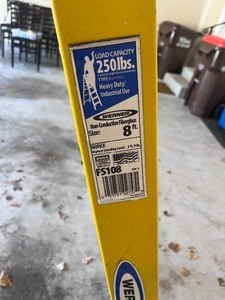 lot 33 image: 8 Heavy Duty Ladder