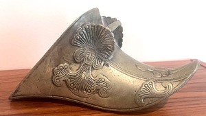 lot 17 image: Antique Brass Conquistador Single Stirrup