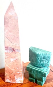 lot 15 image: Solid Marble Obelisk & Carved Green Stone Aztec Figurine