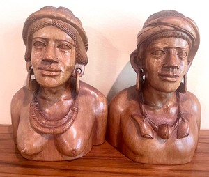 lot 4 image: Vintage Wood Carved Male & Female Tribal Busts