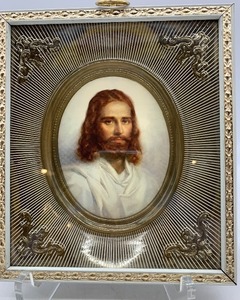 lot 52 image: Vintage Head of Christ Shadow Box Wall Art