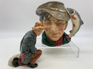lot 78 image: Vintage ROYAL DOULTON - The Poacher Figurine and The Poacher Toby Mug