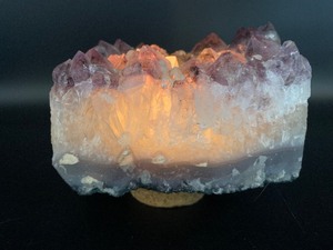 lot 132 image: Beautiful Natural Amethyst Geode Cluster Tea Light Candle Holder