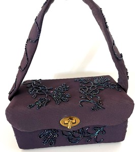 lot 128 image: Vintage Plum Purple Beaded Evening Bag
