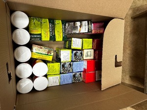 lot 200 image: Large Box of Boxed Tea