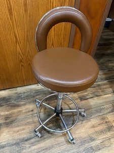 lot 204 image: Rolling Adjustable Swivel Stool with Back in Brown Measuring 16 inches Round