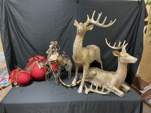 lot 153 image: Holiday Decorations and Deers - See photos antlers need to be glued back on