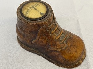 lot 27 image: Wood Boot Thermometer. Made by SyrocoWood in USA Syracuse, NY. Estimated Value $50-60