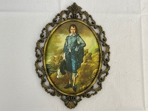 lot 32 image: Pair of Victorian Style Lithograph Prints From Italy in Matching Frames of a Young Man and a Young Woman. Estimated Value $100