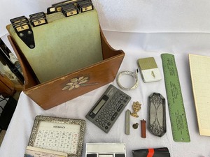 lot 34 image: Variety of Vintage Office Supplies.