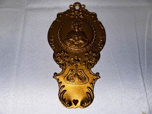 lot 203 image: Sacred Heart Wall Hanging.