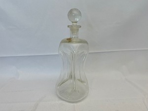lot 90 image: Vintage Magnor Kluk Kluk Decanter Mid-Century Modern Barware. Estimated Value $100-200