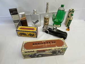 lot 113 image: Vintage Avon After Shave Supplies and Mens Cologne.