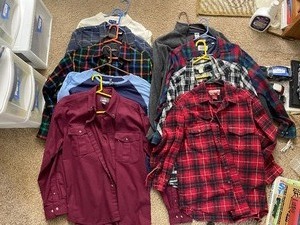 lot 141 image: Variety of Mens Long Sleeve Flannels, Fleece, and One Polo Shirt. Size Large.