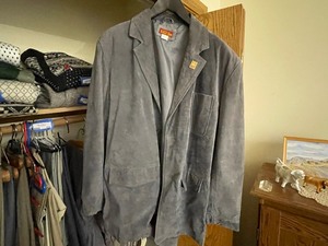 lot 156 image: Mens Sport Coat. Made of Genuine Leather.