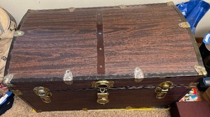 lot 184 image: Large Trunk. 18 Inches by 30 Inches by 18 Inches.