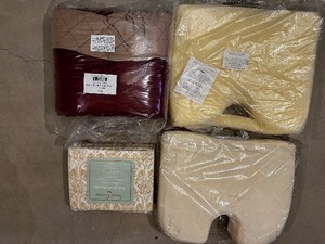lot 445 image: New Full Sheet Set, New Pillows, and New Comforter