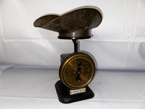 lot 196 image: Antique Scale.
