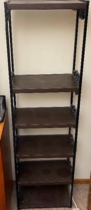 lot 261 image: Shelf Unit.