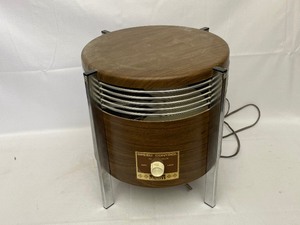 lot 293 image: Vintage MCM Fan.