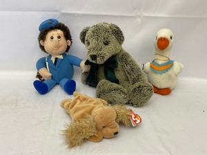 lot 298 image: Postman and Duck Stuffed Toys.