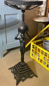 lot 479 image: Vintage Metal Plant Stand. Measuring 31 Inches Tall by 12 Inch Diameter.