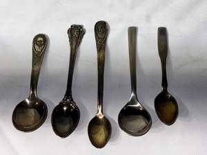 lot 560 image: Variety of Gerber, Mickey Mouse, and Lufthansa Promotional Vintage Spoons