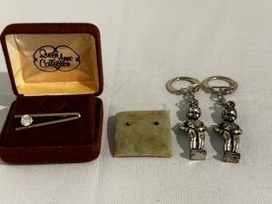 lot 358 image: Vintage keychains, stud earrings, and magnificent Queen Anne collection cubic zirconia lapel pin